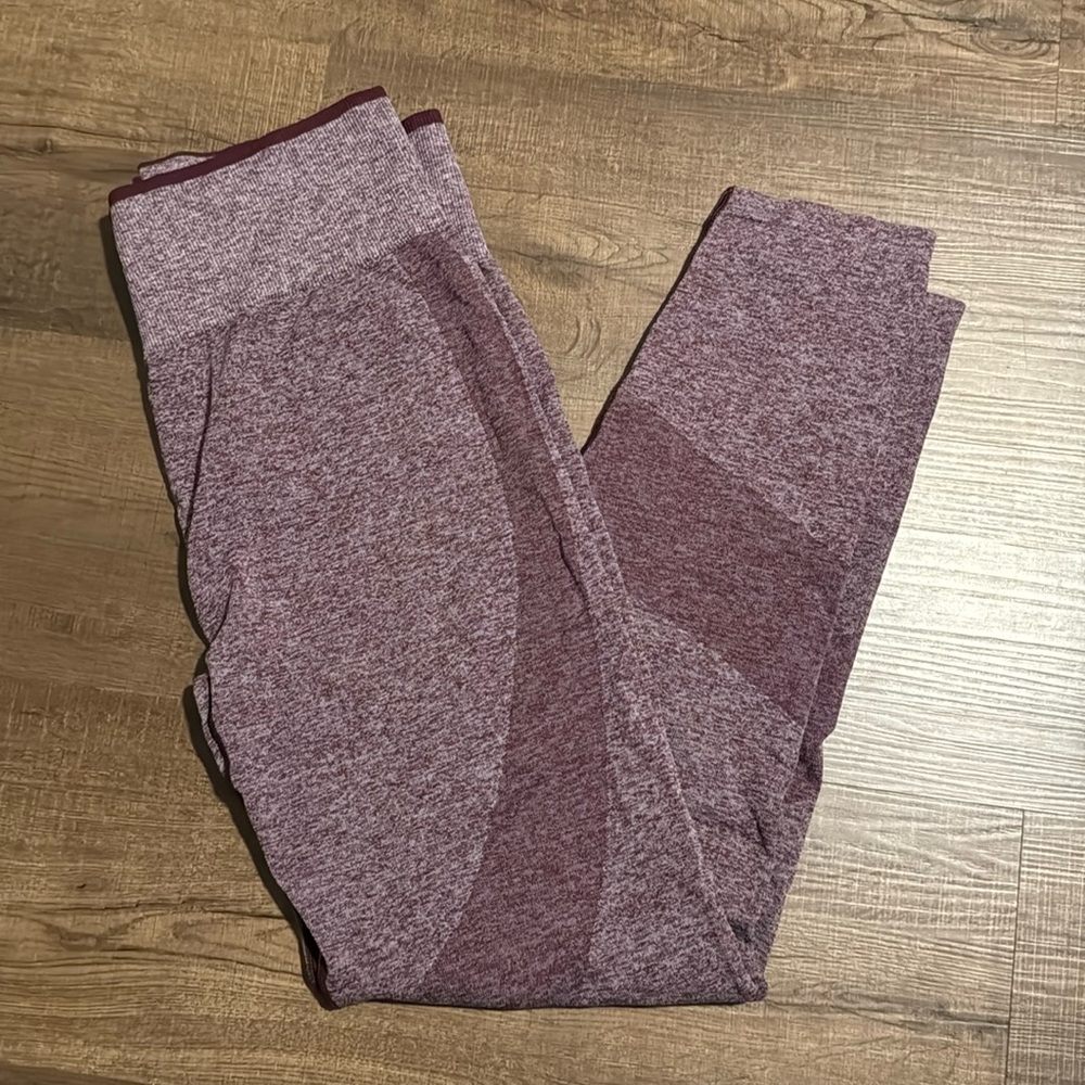 Pink seamless leggings